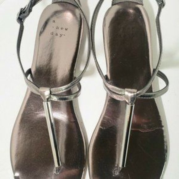 Shoes - Picture 2 of 5